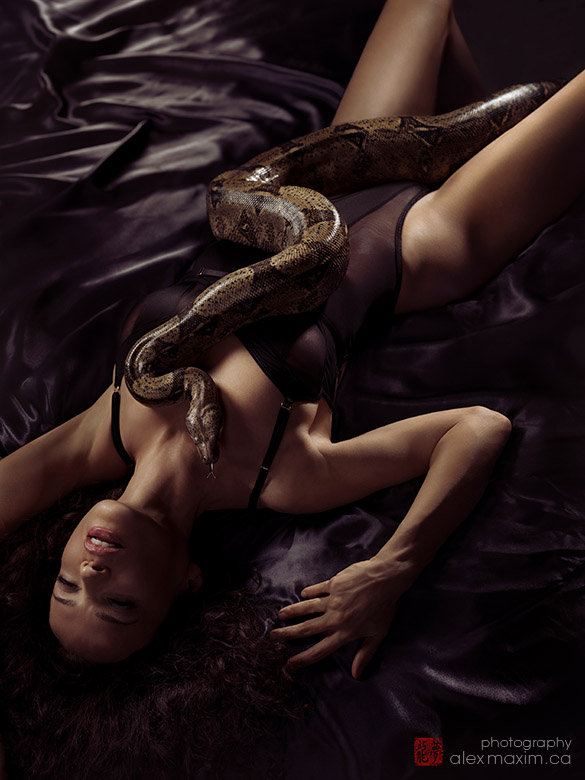 Boudoir photography with snake, Vancouver
